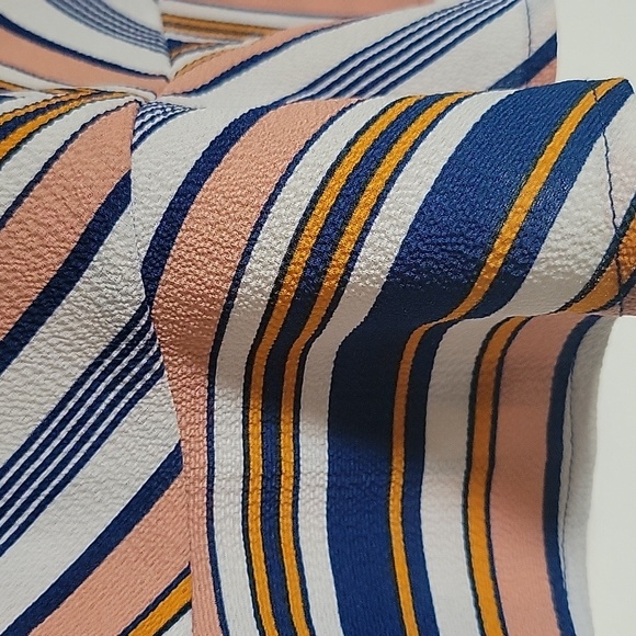 Short sleeve striped blouse - Picture 6 of 7